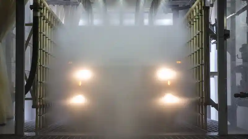 Foto - Musuh Pajero Sport Satu ini Diklaim Siap Terabas Banjir dan Badai