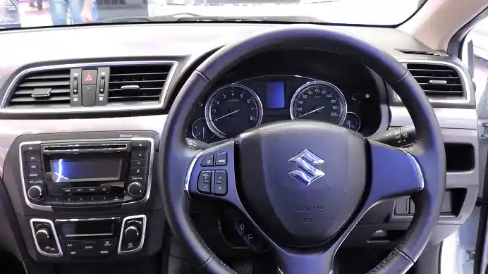 Foto - GIIAS 2015 : Suzuki Ciaz Ramaikan Pasar Sedan Indonesia