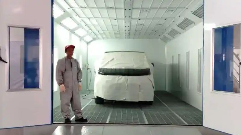 Foto - Biaya Perbaikan Bodi Xpander Penyok di Bengkel Resmi dan Umum