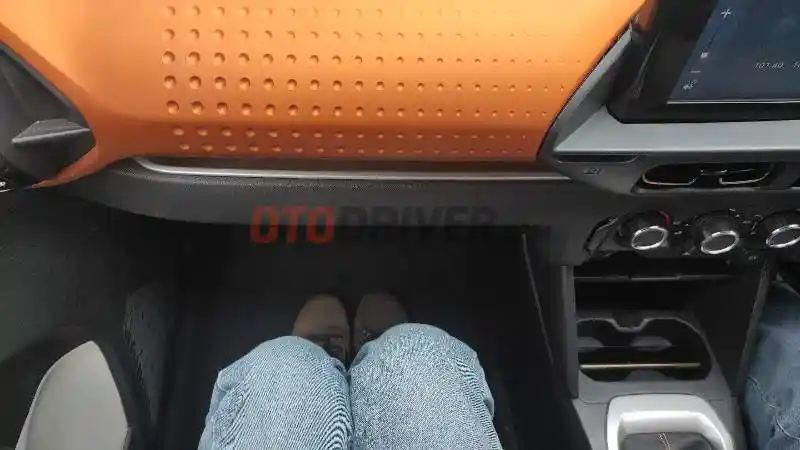 Foto - Mencoba Citroen C3, Mobil Kecil Nan Senyap dan Nyaman