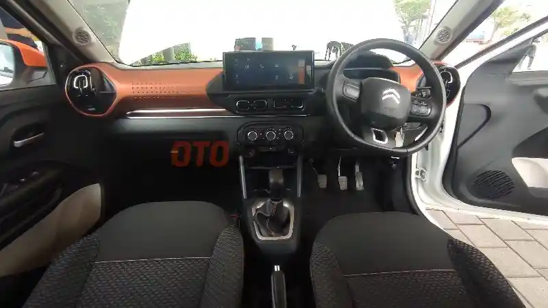 Foto - Mencoba Citroen C3, Mobil Kecil Nan Senyap dan Nyaman