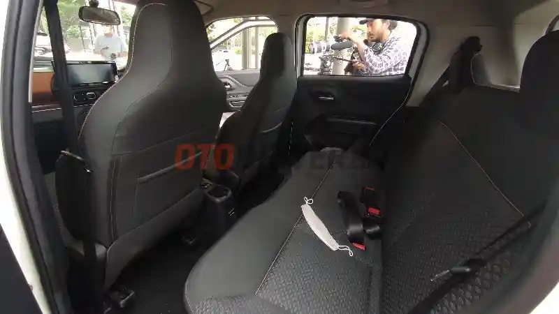 Foto - Mencoba Citroen C3, Mobil Kecil Nan Senyap dan Nyaman