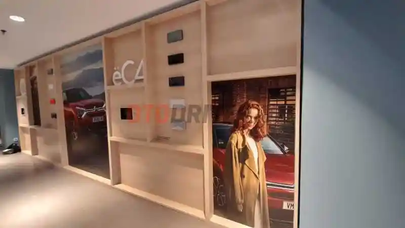 Foto - Citroen Hadirkan Experience Center yang Serba Digital