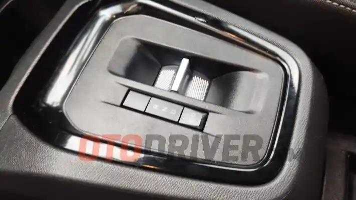 Foto - Test Drive Citroen E-C3: Acung Jempol Untuk Kenyamanannya