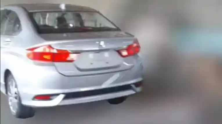 Foto - Wujud Asli Honda City Facelift Bocor di Thailand!