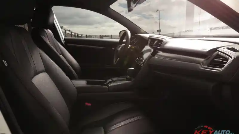 Foto - Honda Civic Turbo Mesin Kecil Muncul di Inggris