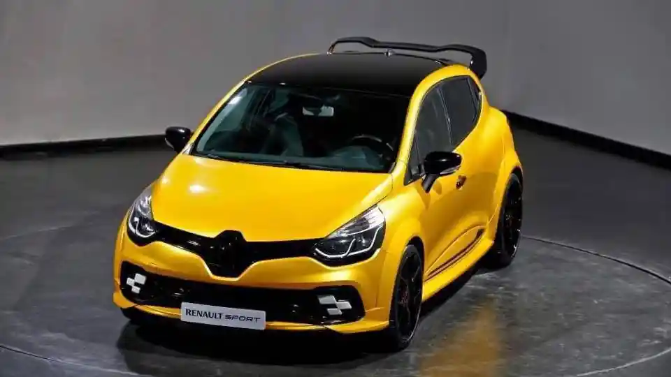 Berita - Renault Clio RS 250 DK Tengah Disiapkan, 0-100 Km/Jam 6 Detik Saja