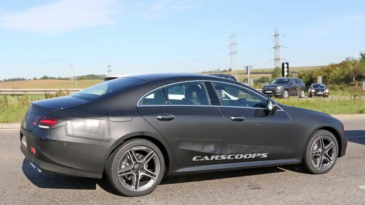 Foto - Ini Dia Bocoran Mercedes-Benz CLS Terbaru, Siap Melantai di Amerika Serikat