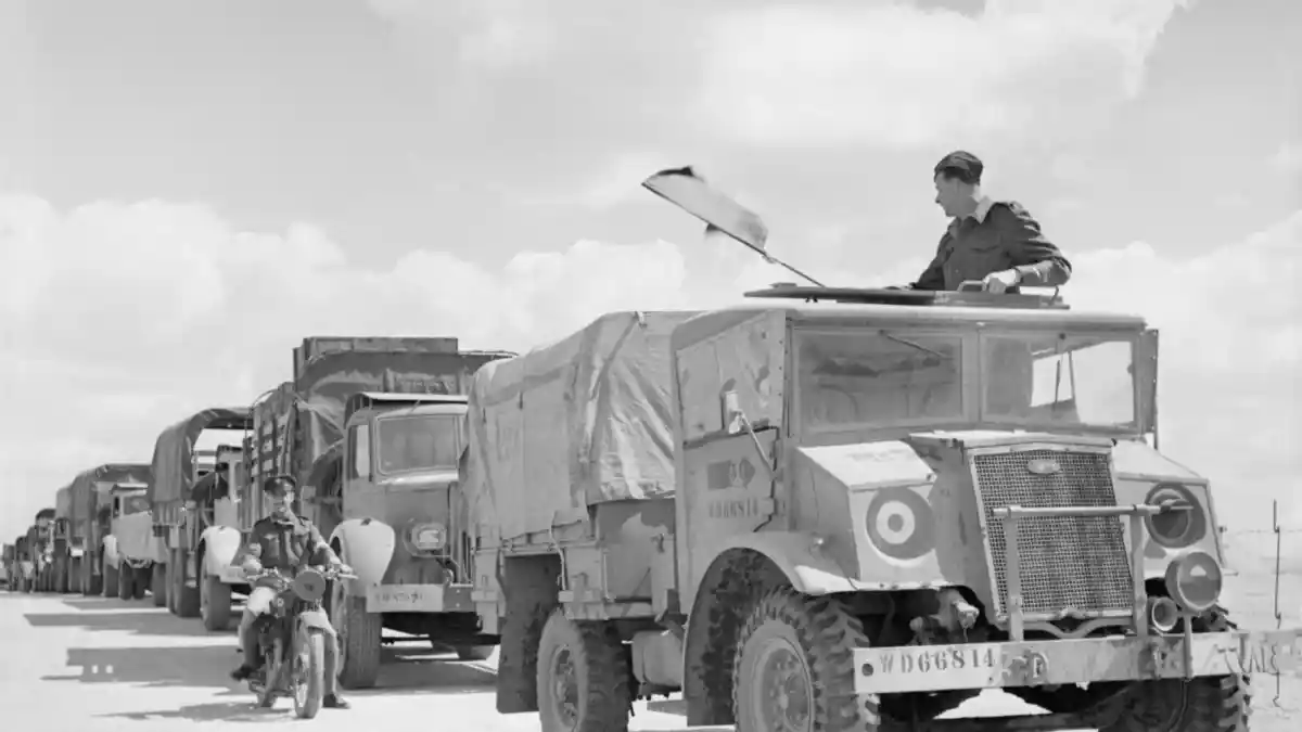 Foto - Ford dan Chevrolet CMP, Truk Perang Dengan Posisi Pedal Aneh