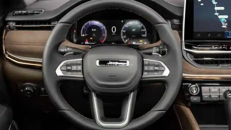 Foto - Begini Bocoran Spesifikasi Pesaing Fortuner dan Pajero Sport dari Jeep