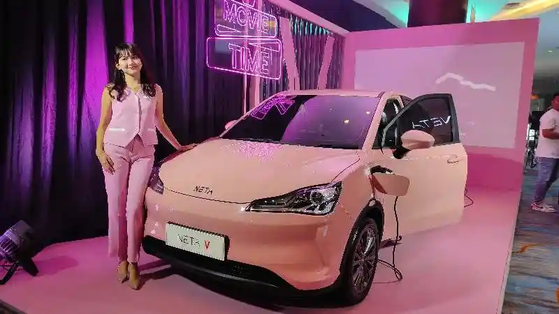 Foto - Resmi, Mobil Listrik China Neta V Dijual Rp 379 Juta