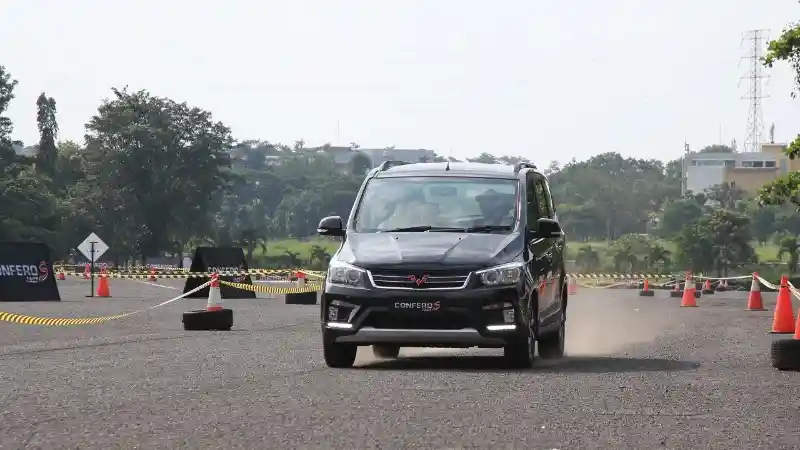 Berita - Wuling Confero, Satu-Satunya Brand Tiongkok Yang Dapatkan Potongan PPnBM. Berikut Detail Kortingannya.
