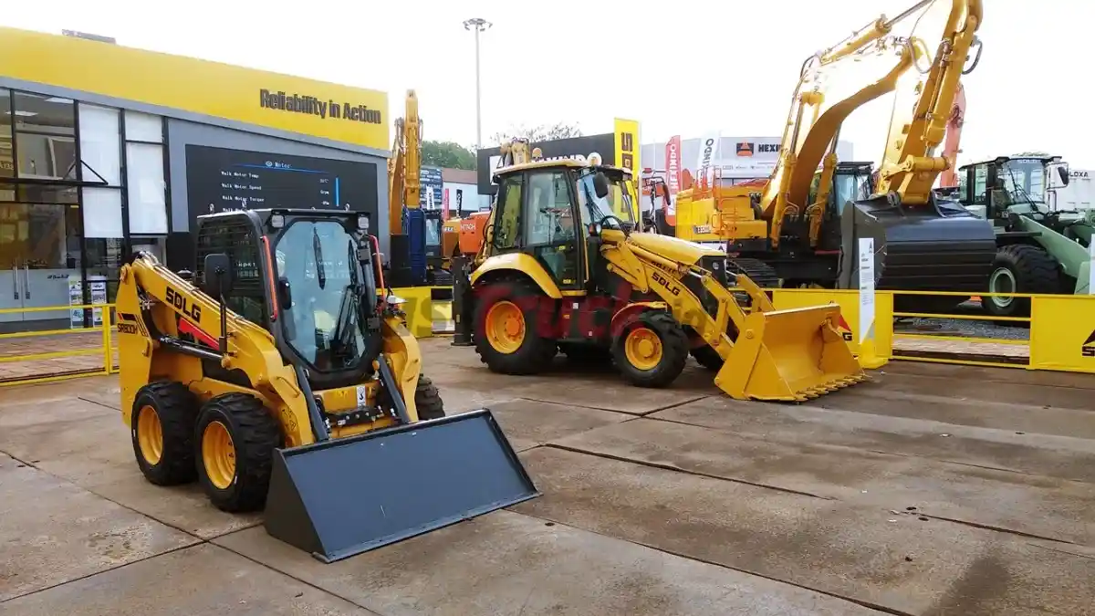Foto - Pesta Kendaraan Komersial Dihelat Di Jakarta