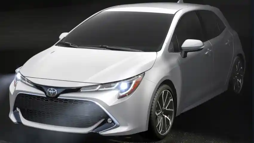 Foto - Melihat Detail Toyota Corolla Hatchback, Cocok Lawan Civic Hatchback (14 Foto)