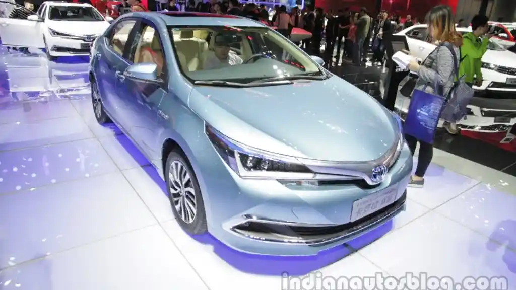 Foto - Corolla Altis Hybrid Bersiap Hadir Di India, Menambah Deretan Mobil Hybrid Toyota