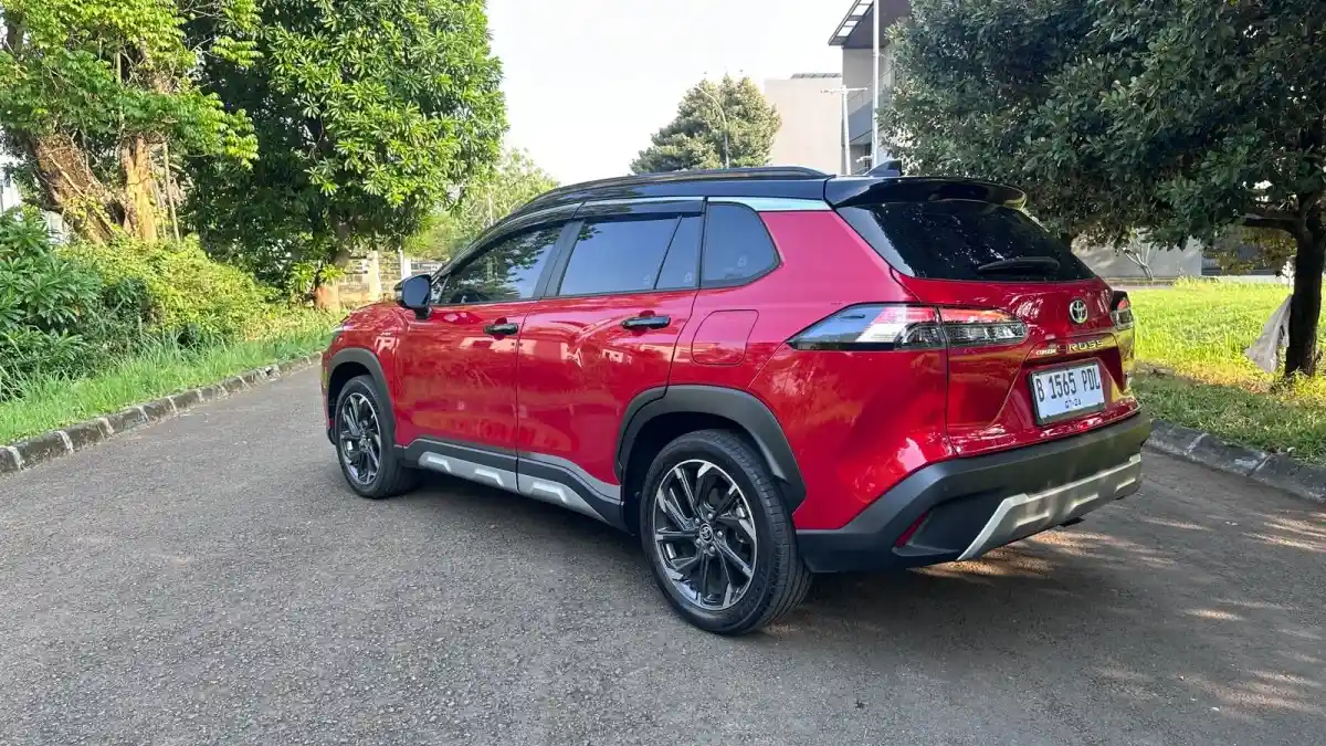 Foto - 3 Hal Yang Membuat Toyota Corolla Cross Salah Satu SUV Hybrid Terbaik
