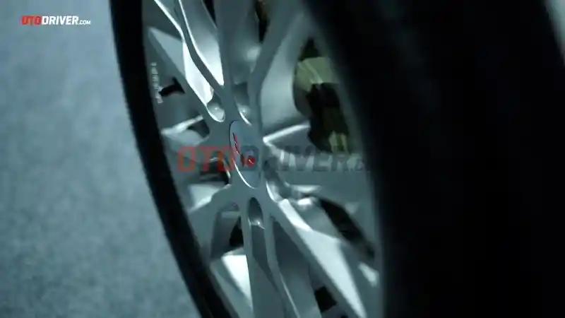 Foto - Wuling Cortez CT S Dan C, Pilihan Logis MPV Medium Di Zona Banderol LMPV