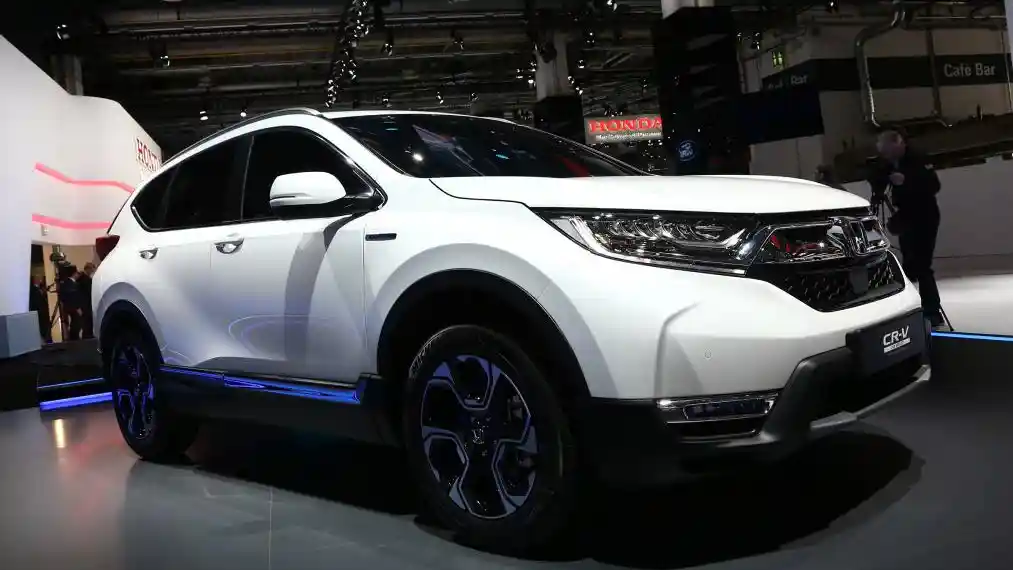 Foto - Honda CR-V Bersiap Jadi Hybrid di 2018, Ini Kecanggihannya