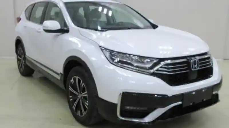 Berita - CR-V Tenggak Seliter Bensin Untuk 100 km?
