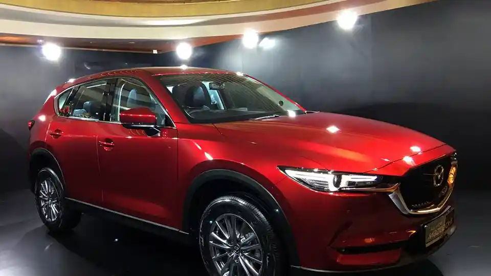 Foto - Pilih Mazda CX-5 Atau Honda CR-V Turbo?