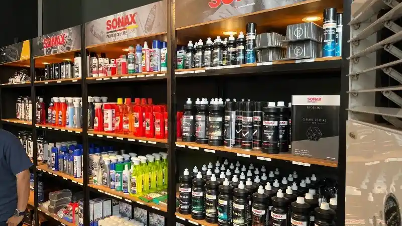 Foto - Gerai Satu Ini Sediakan Produk Perawatan Mobil Premium Yang Diklaim Terlengkap