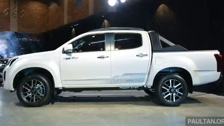 Foto - Isuzu D-Max Stealth Dijual Terbatas, Untuk yang Ingin Tetap Tampil Gaya