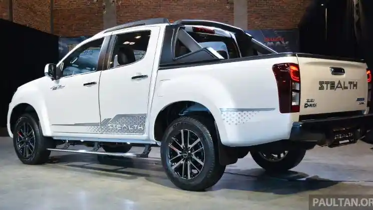 Foto - Isuzu D-Max Stealth Dijual Terbatas, Untuk yang Ingin Tetap Tampil Gaya