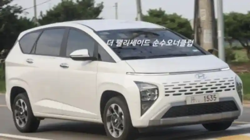Foto - Hyundai Stargazer Nonggol Di Korea Selatan. Beda Dengan Versi Indonesia