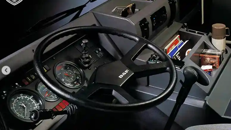 Foto - DAF F241: Legenda Penguasa Jalan Eropa