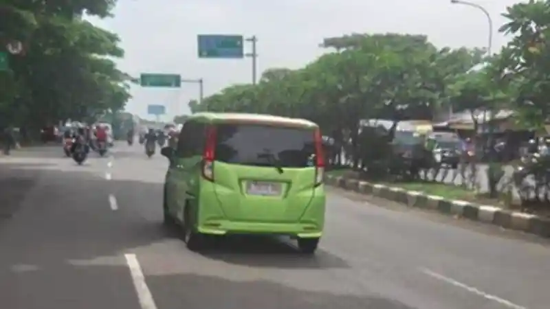 Foto - Daihatsu Thor Lagi-Lagi Tertangkap Kamera di Indonesia
