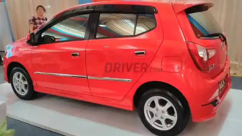 Berita - GALERI: Daihatsu Ayla 1.000 CC Facelift (20 Foto)