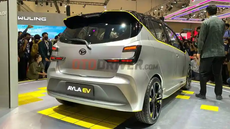 Foto - Daihatsu Pastikan 2025 Sudah Jualan EV, Ayla Model Pertama?