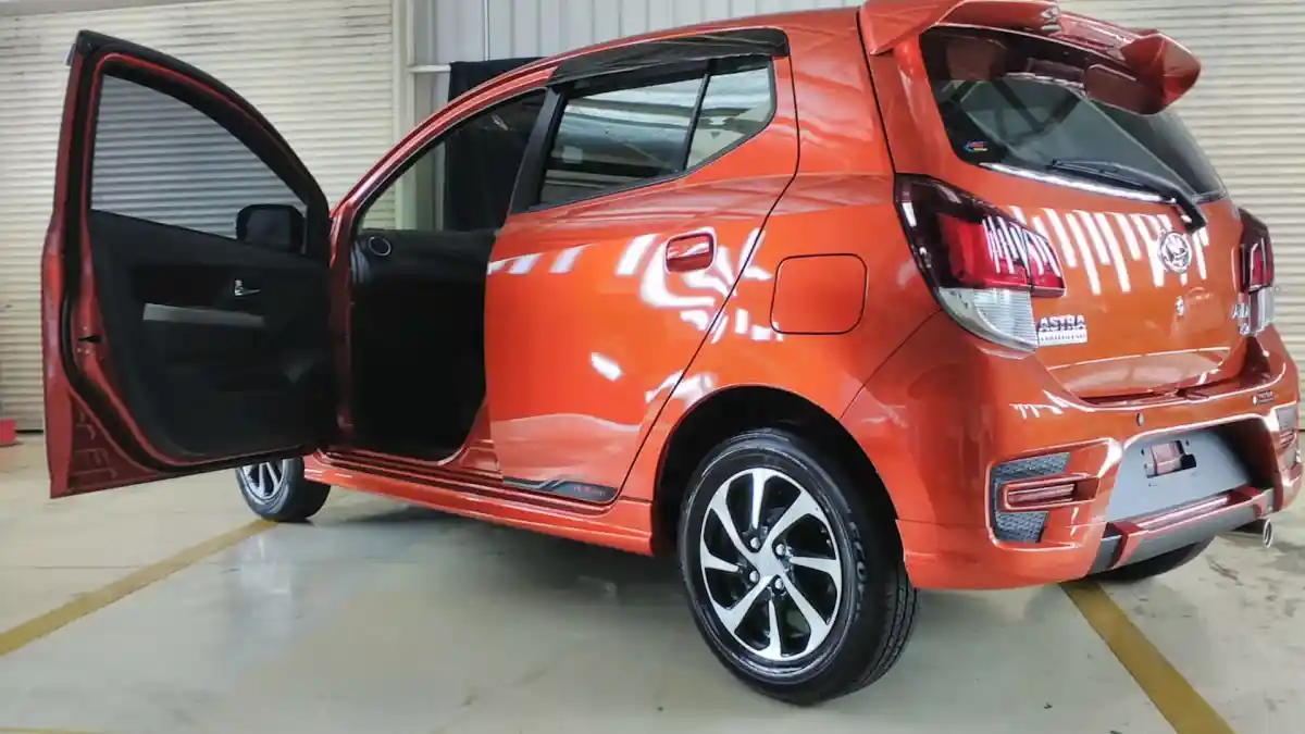 Berita - GALERI: Daihatsu Ayla 1.2R Deluxe 2017 (20 Foto)