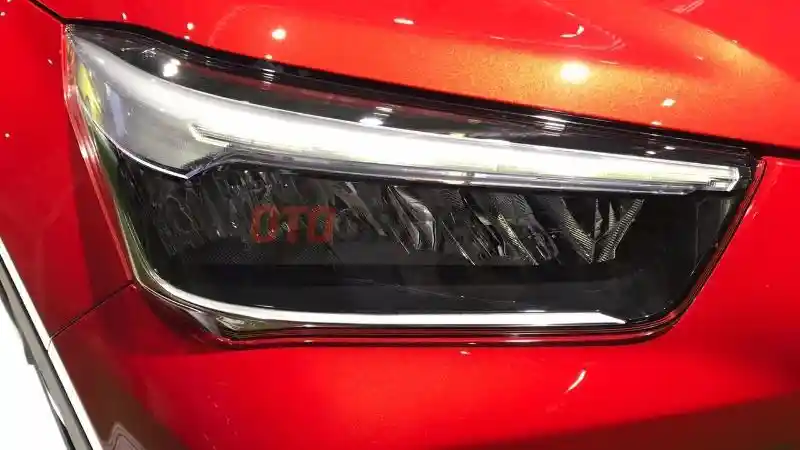 Foto - TMS 2019: Melihat Lebih Detail Daihatsu SUV Tanpa Nama, Calon Kuat Adik Terios (10 FOTO)