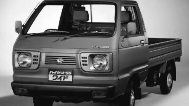 Foto - Daihatsu Rayakan Hari Jadi Ke-60 Hijet, Siap Luncurkan Model Baru?