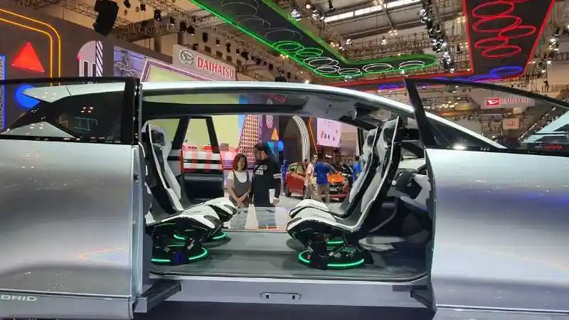 Foto - Cikal Bakal Avanza-Xenia Bermesin Hybrid