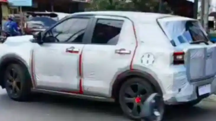 Berita - SPY SHOT: Daihatsu Rocky Tertangkap Kamera Di Lembang.
