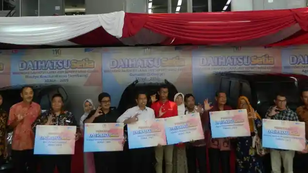 Berita - Daihatsu Sukses Rekondisi Gratis Belasan Mobil di Jawa Timur