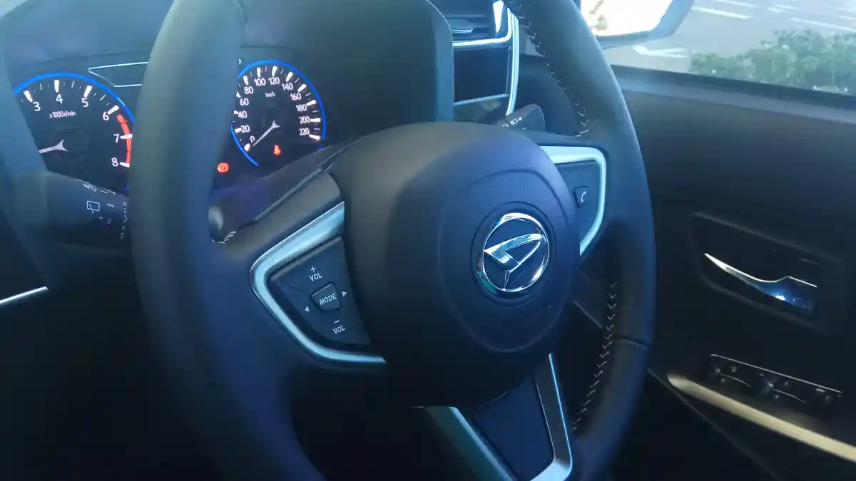 Foto - FIRST DRIVE: Daihatsu All New Sirion AT 2018