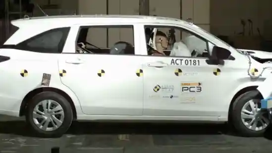 Crash Test - VIDEO: Crash Test Daihatsu Xenia (ASEAN NCAP)