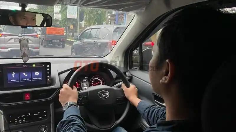 Foto - Konsumsi BBM All New Daihatsu Xenia Tembus 17,7 KM/Liter, Ini Rahasianya