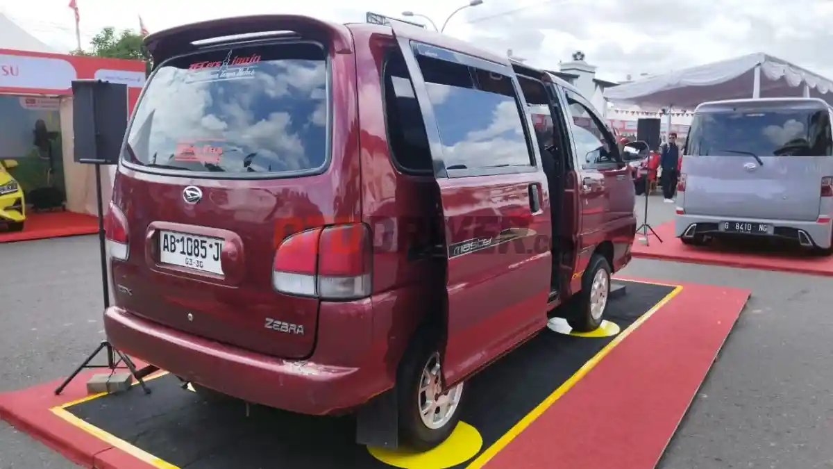 Foto - Daihatsu Kumpul Sahabat Sleman, Ajang Tampil Mobil-Mobil Langka dan Istimewa