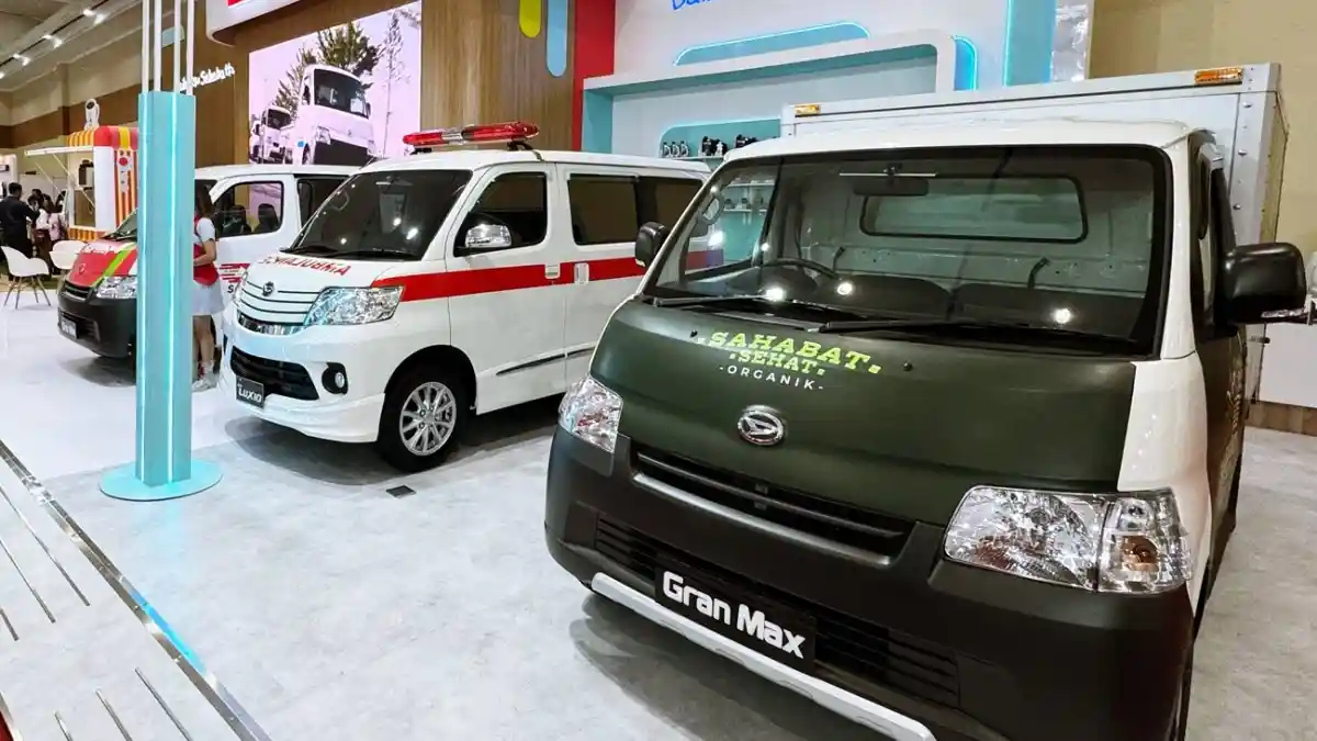 Foto - Daihatsu Donasikan Pikap Gran Max Untuk SMK Di Sumba Timur