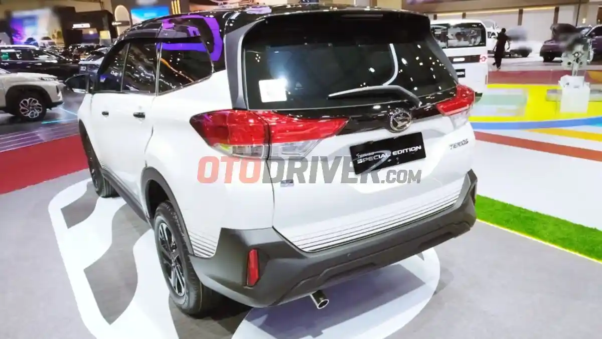 Foto - Daihatsu Terios, Tetap jadi LSUV Idaman Pengguna Mobil Keluarga