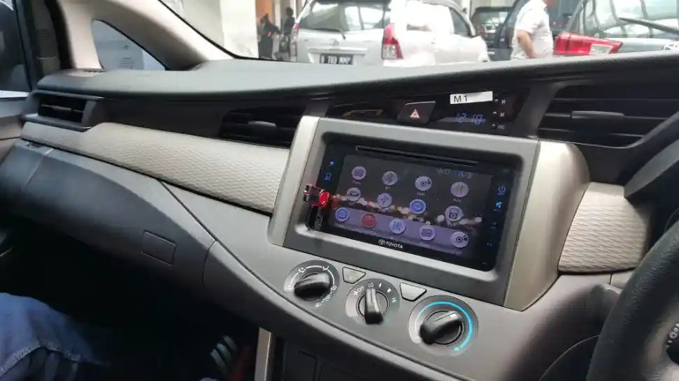 Foto - Pemilik Mobil Baru Pun Wajib Tahu Gejala Kerusakan Kompresor AC