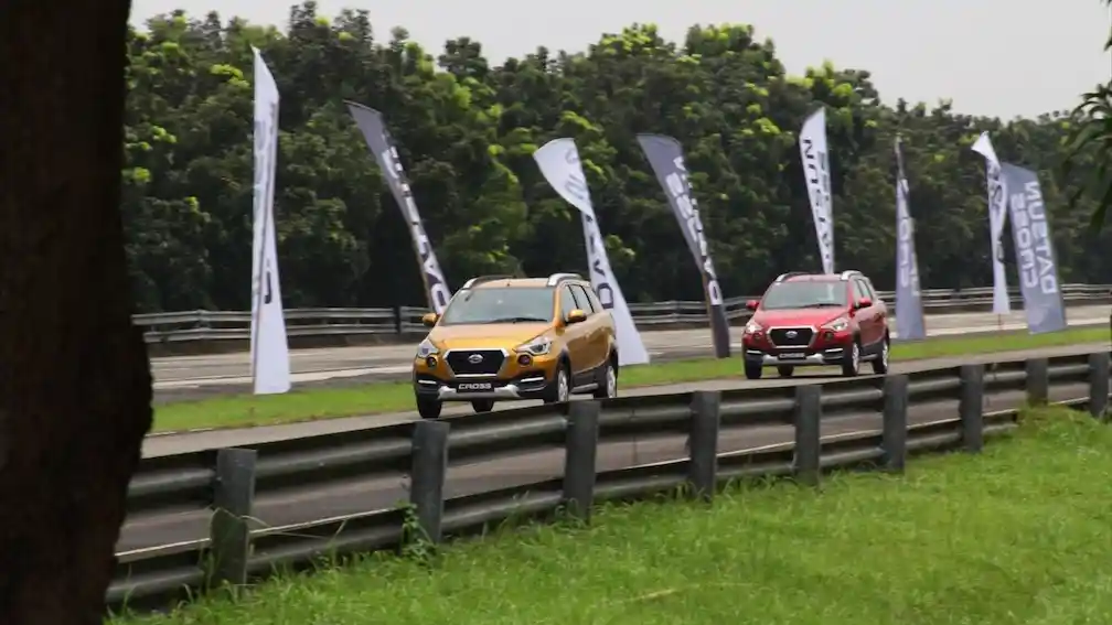 Foto - Mobil Harus Sesekali Diajak Ngebut. Mengapa Demikian?