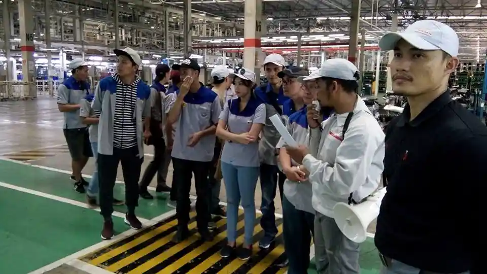 Foto - Datsun Go+ Community Indonesia Melihat Tempat Kelahiran Mobilnya
