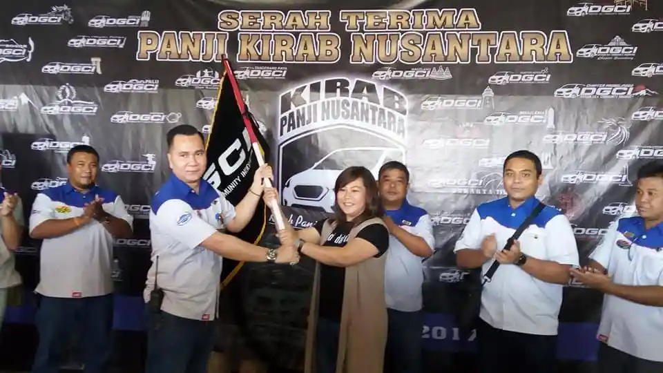 Berita - Datsun Go Community Indonesia Akan Estafetkan Sebuah Panji Keliling Indonesia