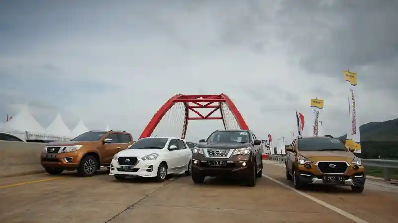 Foto - Badai Masih Menerpa Nissan-Datsun, Berdampak PHK Karyawan 