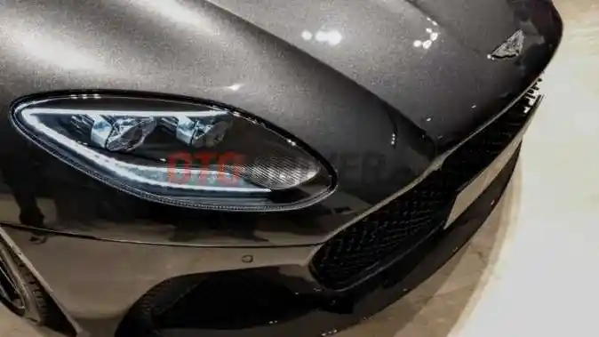 Foto - Sangat Terbatas, Aston Martin DBS Superleggera Muncul di Indonesia